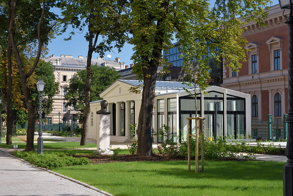 A Kertészház a megújult Múzeumkertben. Várhatóan 2021-ben nyílik meg a Geraldine cukrászda Forrás: Rosta József 
