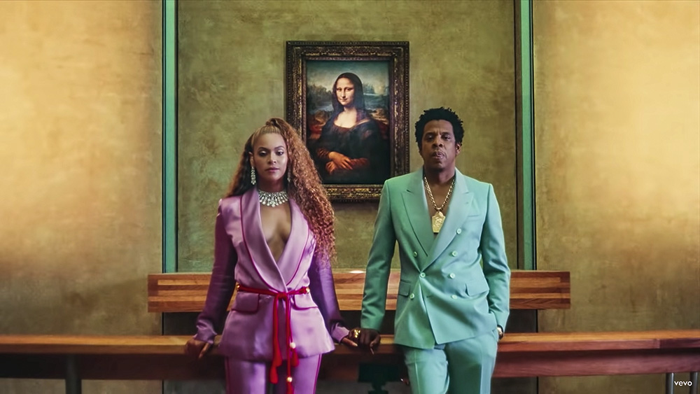 Beyoncé és Jay-Z a Mona Lisa előtt az Apesh**t című videóklipben