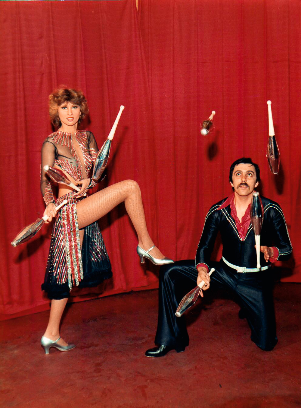 A Duo KOWY klasszikus zsonglőrszáma, 2006 Nemzeti Artista-, Előadó- és Cirkuszművészeti Központ
