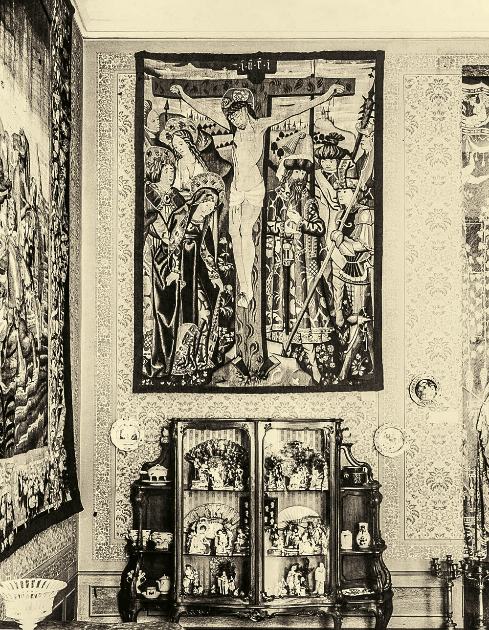Kiállításrészlet tournai falikárpittal Keresztény Múzeum archívuma